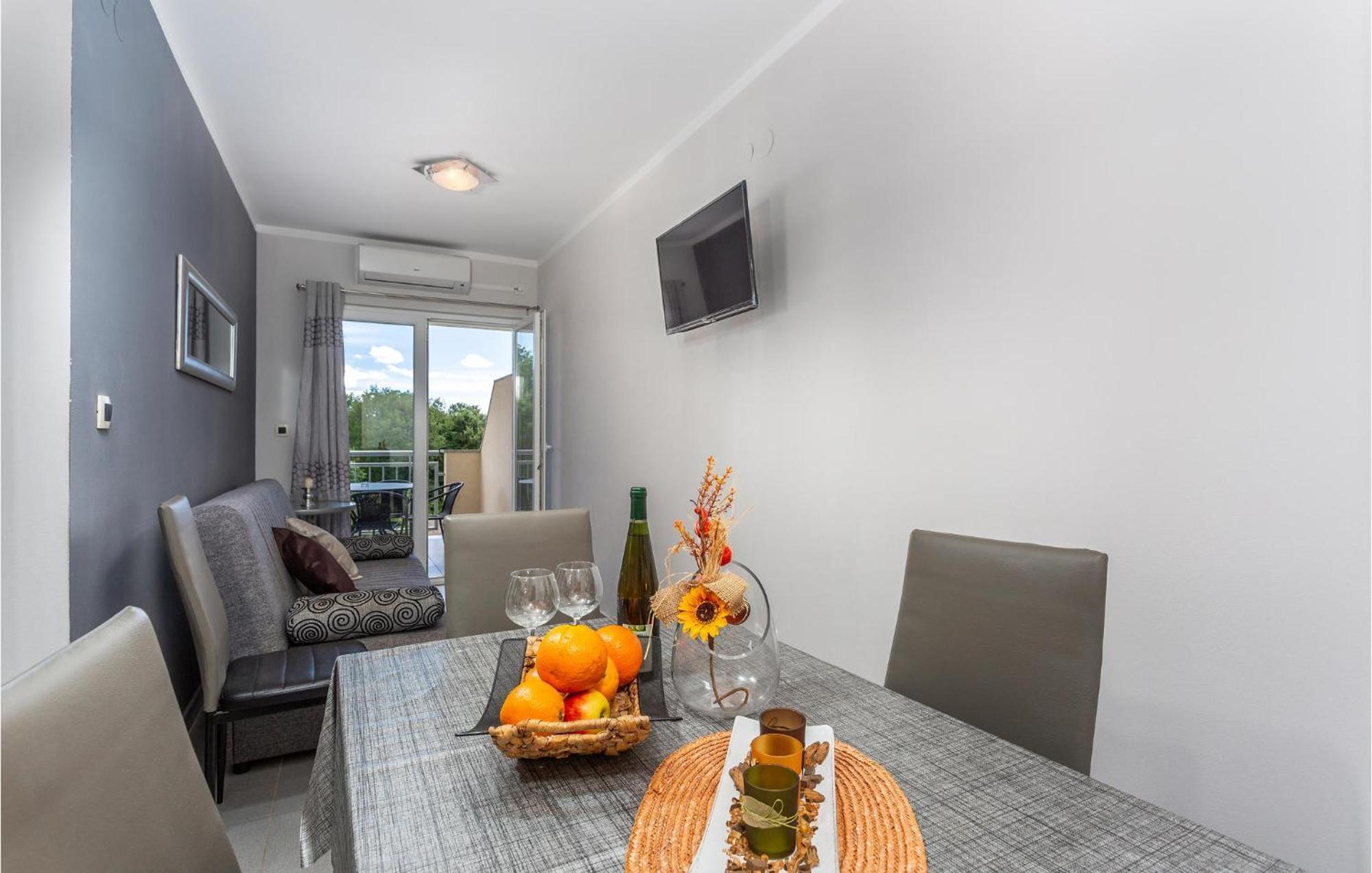 Beautiful Apartment In Pinezici With Wifi Dış mekan fotoğraf