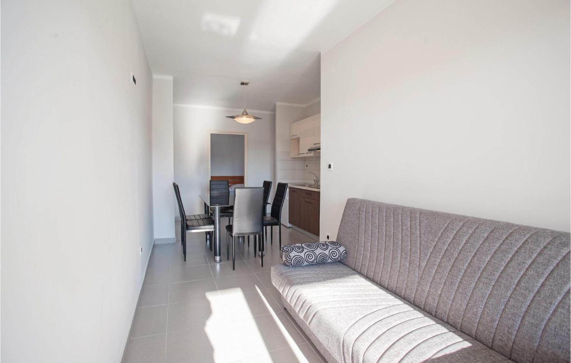 Beautiful Apartment In Pinezici With Wifi Dış mekan fotoğraf